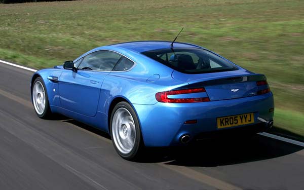  Aston Martin V8 Vantage  (2005-2012)