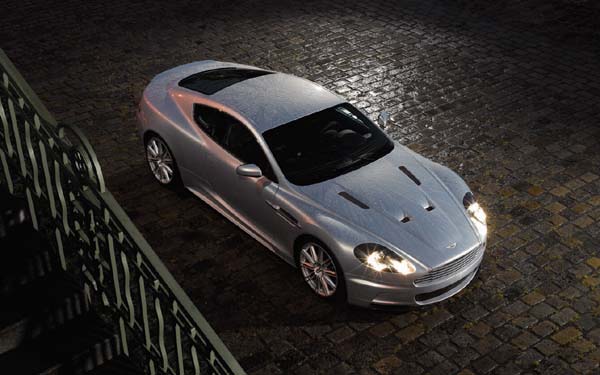  Aston Martin DBS 