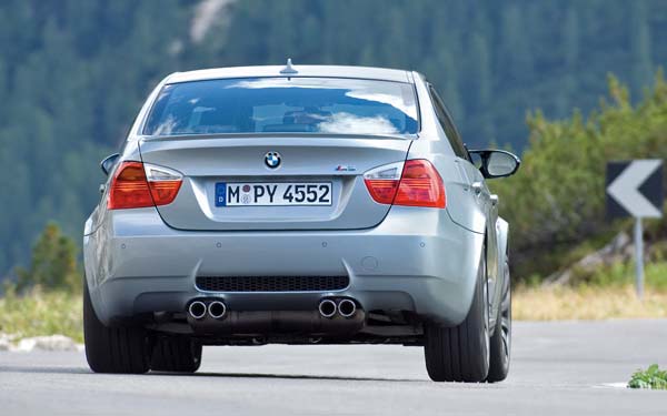  BMW M3 Sedan 