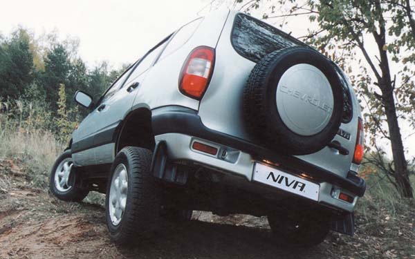  Chevrolet Niva  (2002-2009)