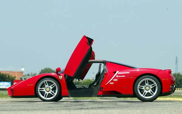  Ferrari Enzo 