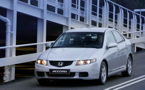  Honda Accord  (2002-2005)