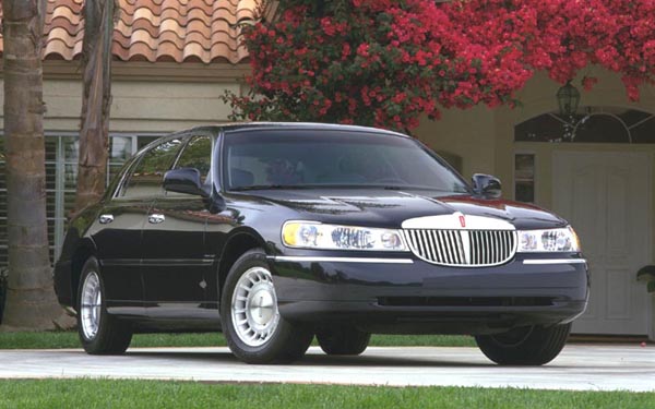  Lincoln Town Car  (1997-2002)