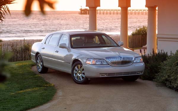 Lincoln Town Car (2002-2011)  #12