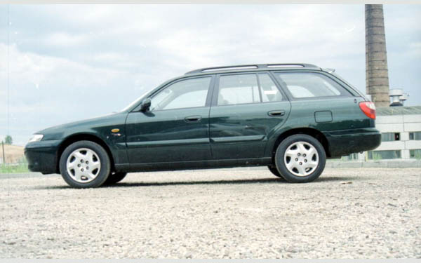  Mazda 626 Wagon  (2000-2001)
