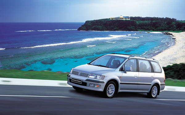 Mitsubishi Space Wagon (2001-2003)  #4