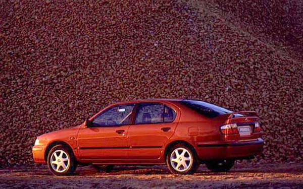 Nissan Primera Hatchback (1996-1999)  #5