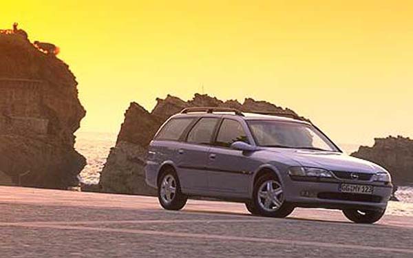 Opel Vectra Caravan (1999-2002)  #1