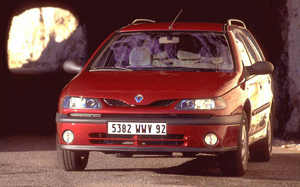  Renault Laguna Nevada  (1998-2000)