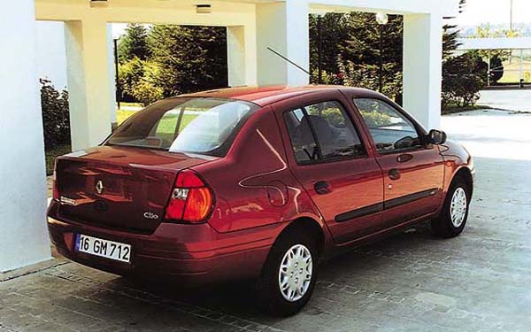  Renault Clio Symbol  (2000-2002)