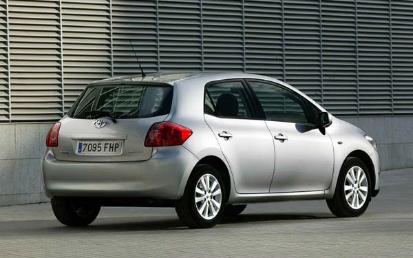  Toyota Auris  (2007-2010)
