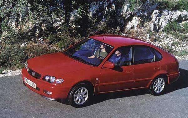  Toyota Corolla Liftback  (2000-2001)