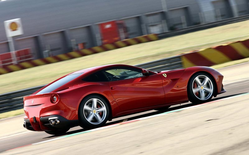  Ferrari F12berlinetta 