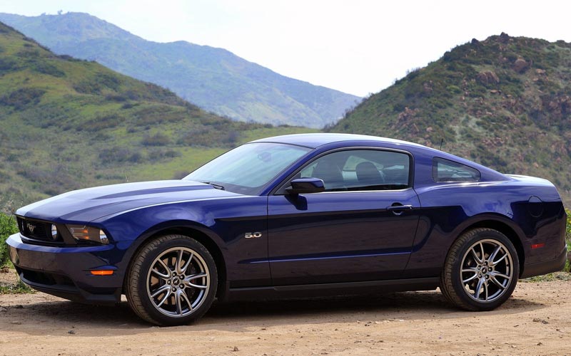 Ford Mustang  (2011-2013)