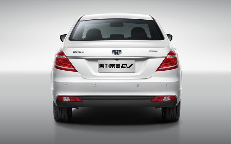  Geely Emgrand 7  (2016-2018)