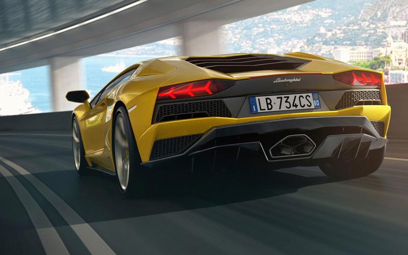  Lamborghini Aventador S 