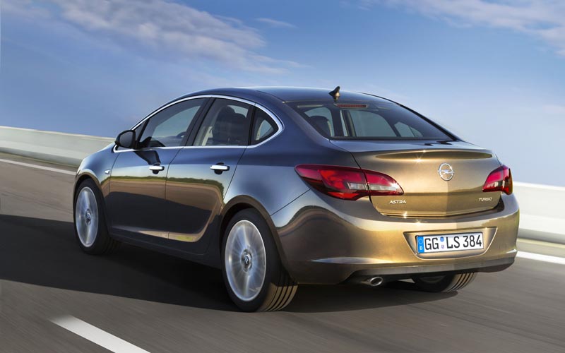  Opel Astra Sedan 
