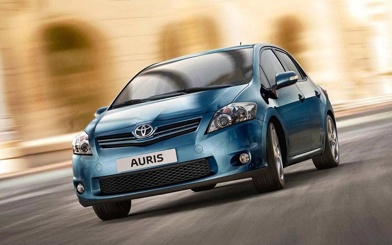  Toyota Auris  (2010-2012)