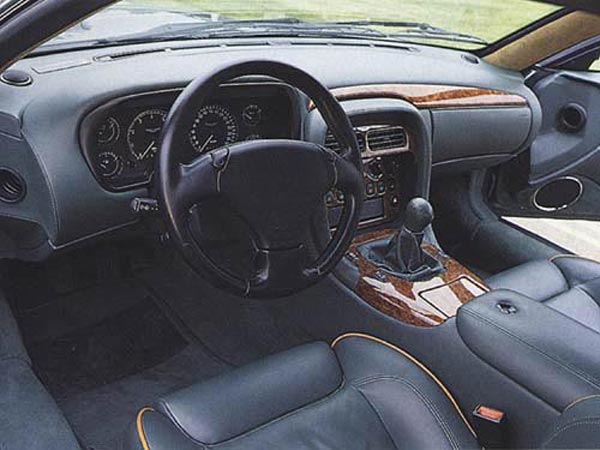   Aston Martin DB7 Vantage