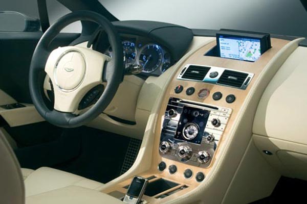   Aston Martin Rapide Concept
