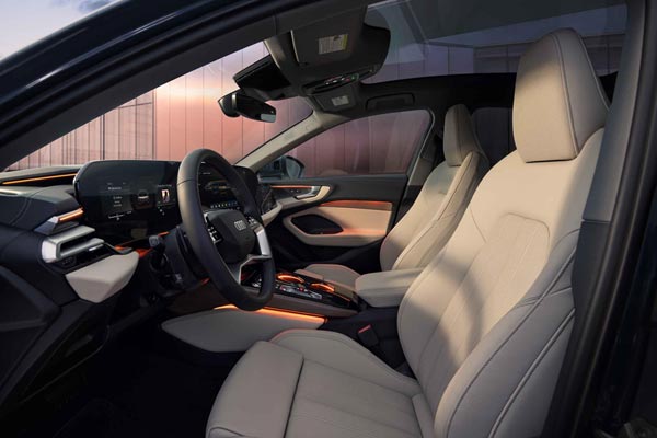 Интерьер салона Audi A5