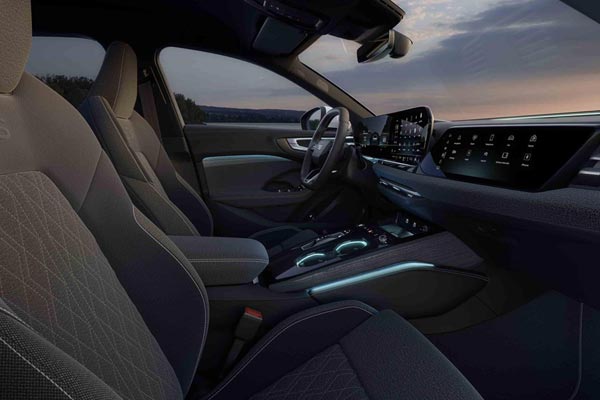 Интерьер салона Audi A5