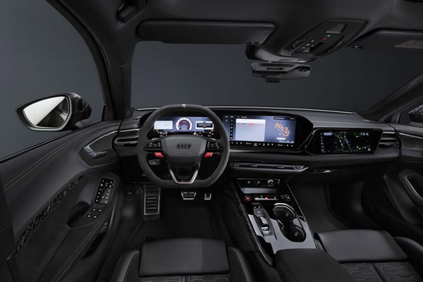 Интерьер салона Audi RS5 Avant