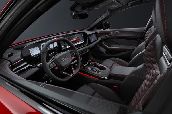 Интерьер салона Audi RS5 Avant