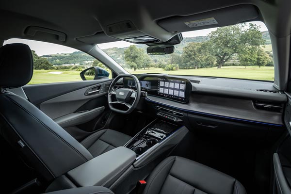 Интерьер салона Audi Q3 Sportback