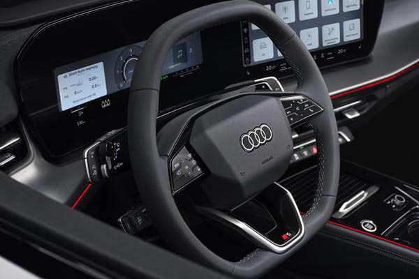 Интерьер салона Audi Q3 Sportback