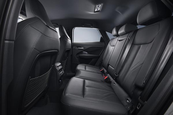 Интерьер салона Audi Q3 Sportback