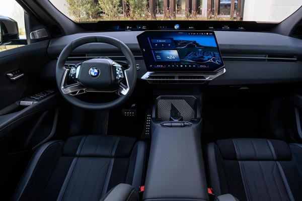 Интерьер салона BMW iX3