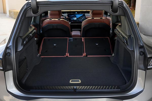 Интерьер салона BMW iX3