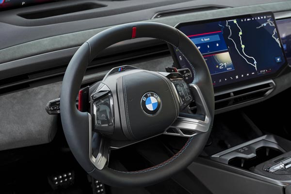 Интерьер салона BMW X5 M60e