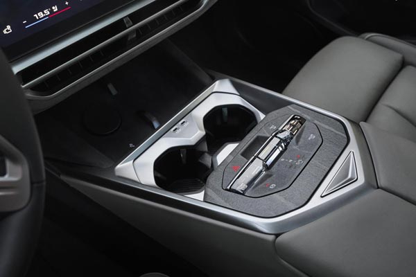 Интерьер салона BMW X5 M60e