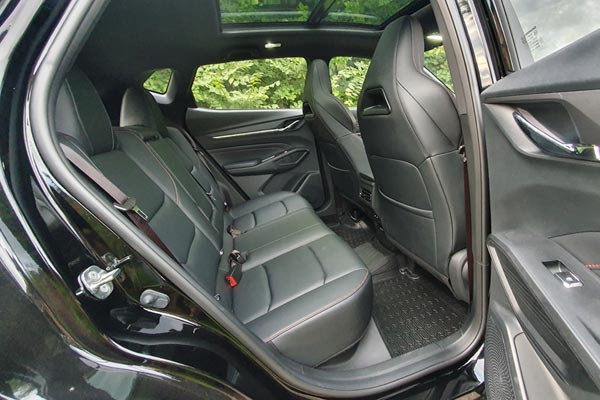 Интерьер салона Changan CS35 Max