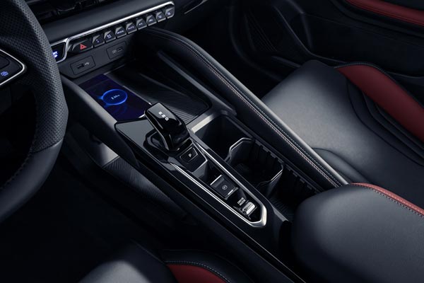 Интерьер салона Geely Coolray