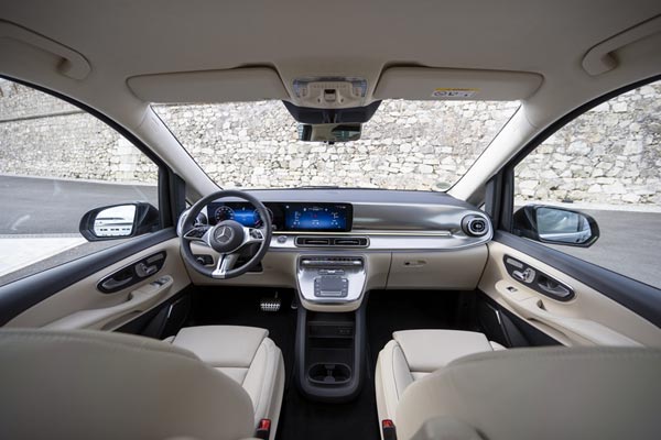 Интерьер салона Mercedes V-Class