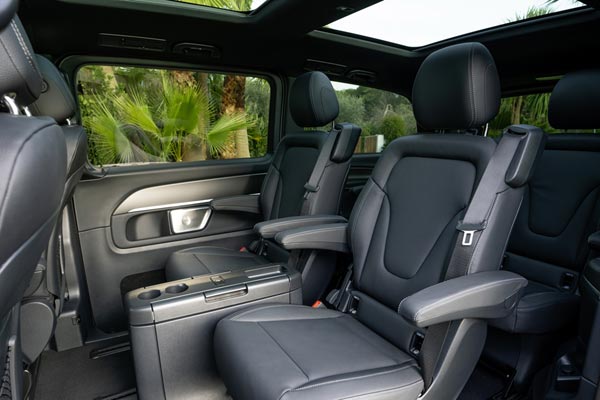 Интерьер салона Mercedes V-Class