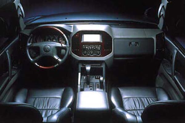   Mitsubishi Pajero 3-Door