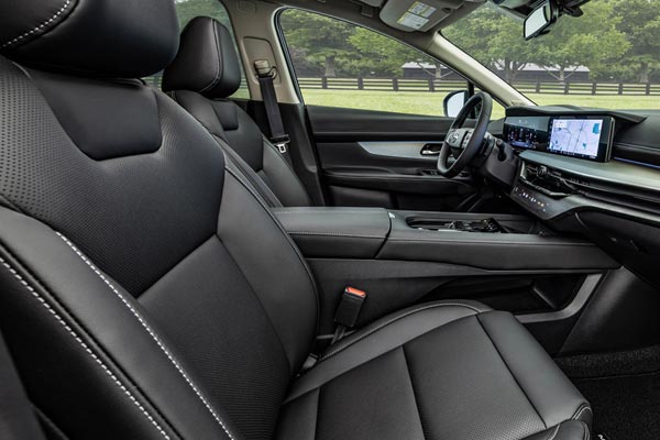 Интерьер салона Nissan Murano