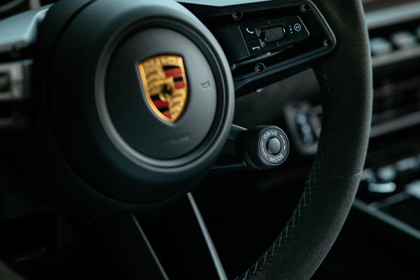   Porsche 911 GTS
