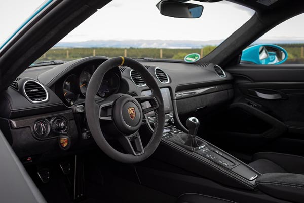   Porsche 718 Cayman GT4