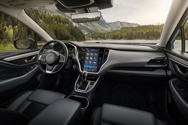 Интерьер салона Subaru Outback