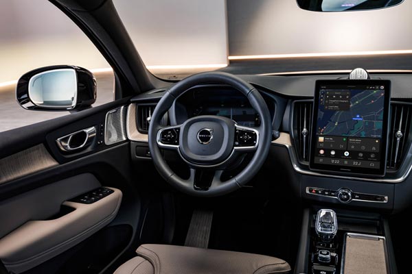 Интерьер салона Volvo XC60