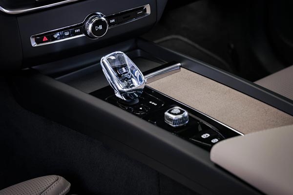 Интерьер салона Volvo XC60