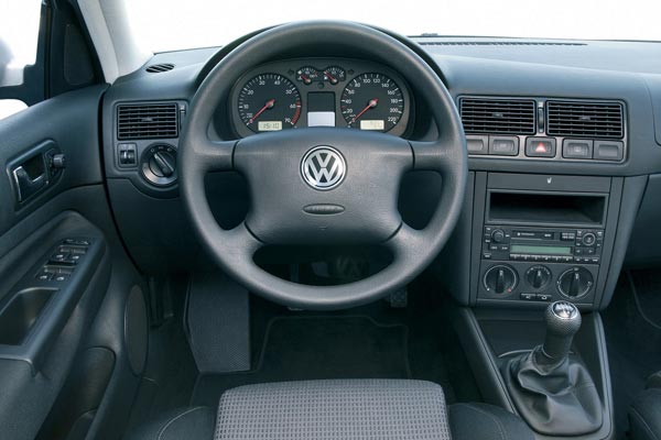   Volkswagen Golf 3-Door