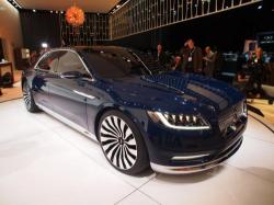 Lincoln Continental.  www.worldcarfans.com