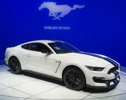 Ford  Mustang Shelby GT350.  worldcarfans.com