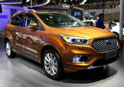 Ford Kuga 2018.  Ford